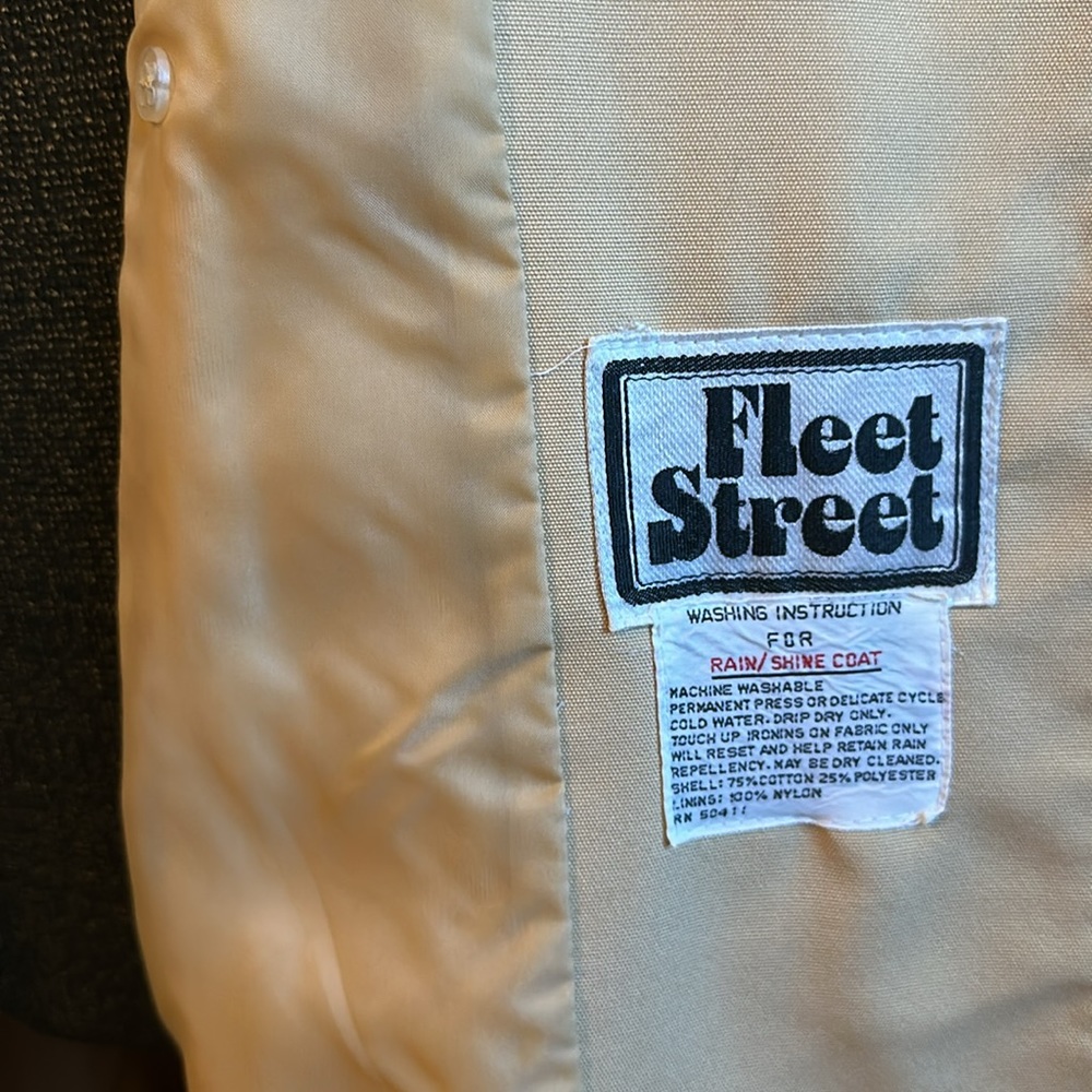 70’s Vintage rain/shine short trench coat. - Picture 5 of 6